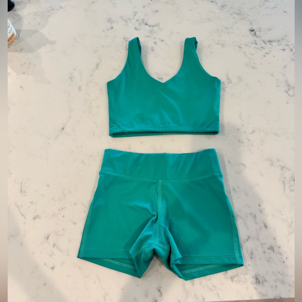 Tiger Friday green Active Crop Top and High-Waist Shorts Set